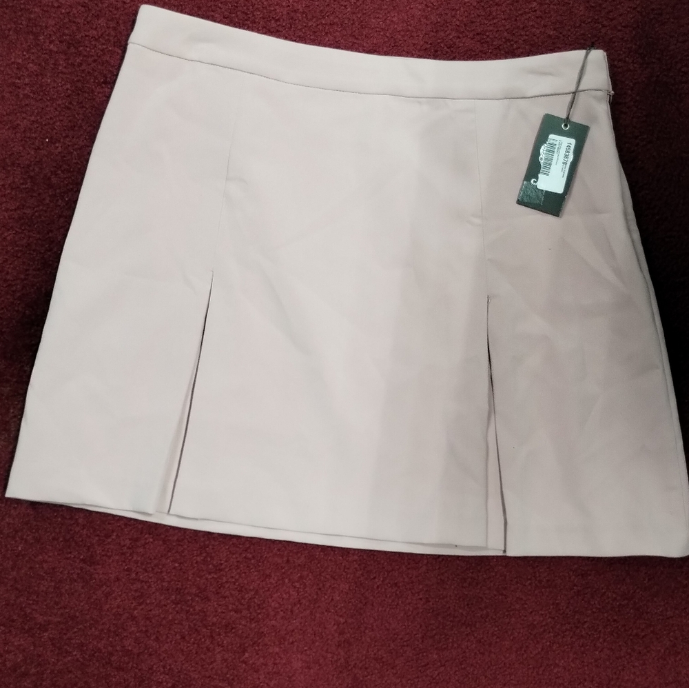 NWT Vince Camuto Box Pleat Lined Skirt Sz L